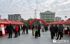 目前全镇拥有自主品牌的