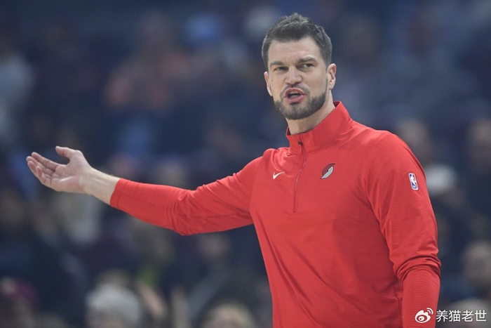 杨瀚森首秀惊艳砍4分3篮板，开拓者大胜篮网