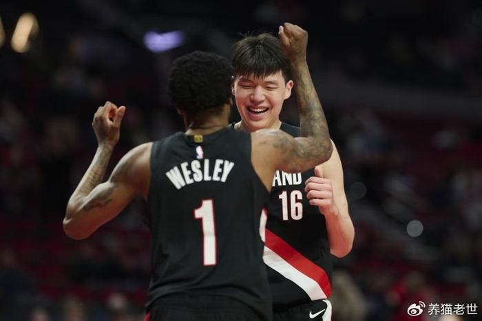 杨瀚森首秀惊艳砍4分3篮板，开拓者大胜篮网