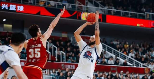 克里斯伤情未愈需两周恢复 山东季后赛前景引关