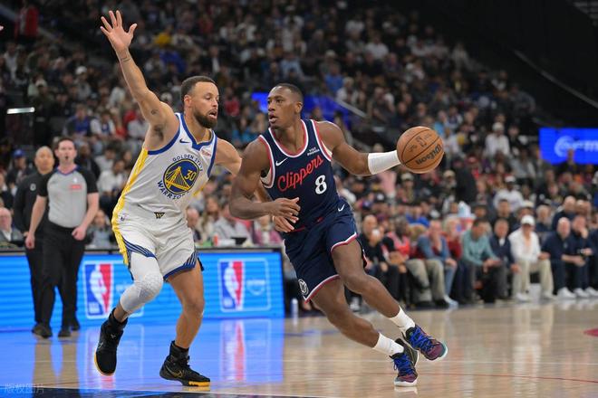 勇士逆转快船库里35+霍福德奇兵助逆转