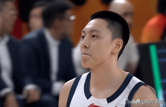 徐杰带病出战曾凡博复出高效胡明轩带伤迷失引