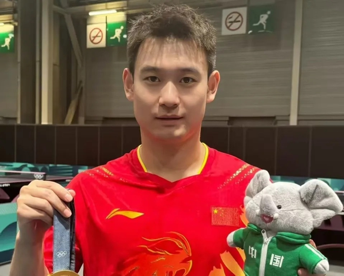 刘丁硕伦敦加油遭误解 自曝付出澄清蹭热度质疑